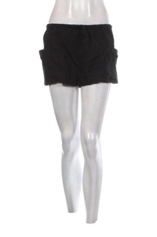 Dámske kraťasy  Pull&Bear, Veľkosť XL, Farba Čierna, Cena  3,95 €