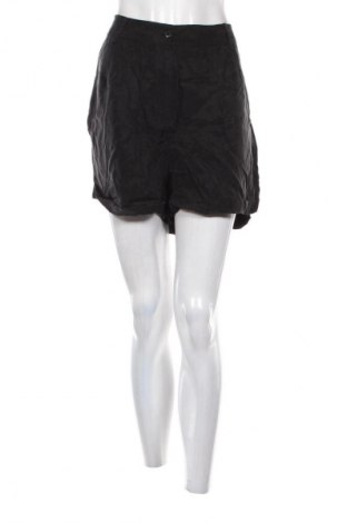 Γυναικείο κοντό παντελόνι Superdry, Μέγεθος XL, Χρώμα Μαύρο, Τιμή 25,99 €