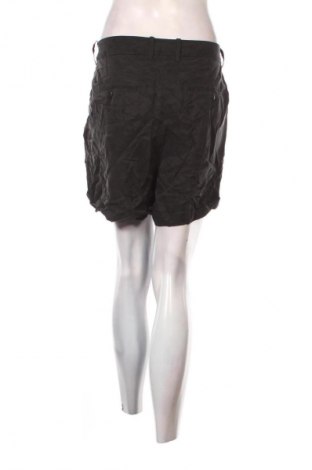 Dámske kraťasy  Superdry, Veľkosť XL, Farba Čierna, Cena  9,95 €