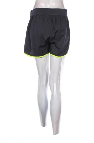 Dámske kraťasy  Umbro, Veľkosť L, Farba Sivá, Cena  6,95 €