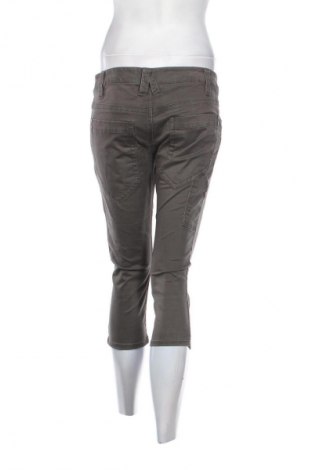 Дамски къс панталон United Colors Of Benetton, Размер L, Цвят Кафяв, Цена 6,13 €