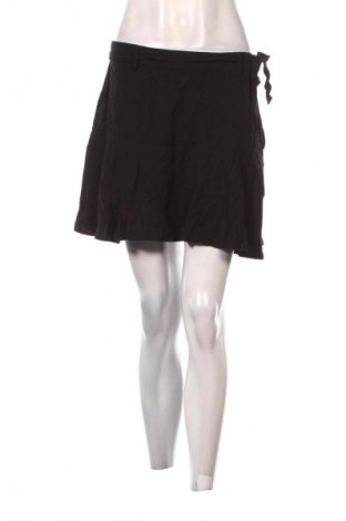 Dámské kraťasy  Urban Classics, Velikost M, Barva Černá, Cena  249,00 Kč