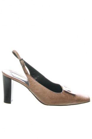 Dámske topánky  Lasocki, Veľkosť 38, Farba Béžová, Cena  18,95 €