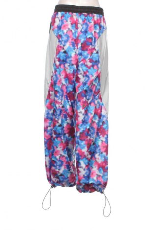 Damenhose Adidas, Größe M, Farbe Mehrfarbig, Preis € 75,19