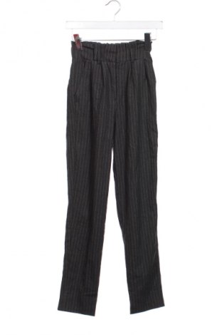 Дамски панталон Bershka, Размер XXS, Цвят Сив, Цена 4,60 €