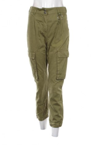 Damskie spodnie Bershka, Rozmiar S, Kolor Zielony, Cena 31,99 zł