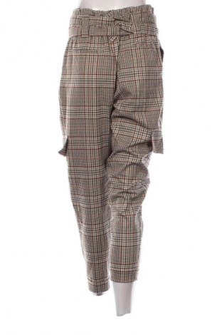 Damskie spodnie Bershka, Rozmiar M, Kolor Kolorowy, Cena 14,99 zł