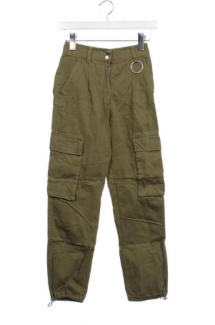 Damskie spodnie Bershka, Rozmiar XXS, Kolor Zielony, Cena 42,82 zł