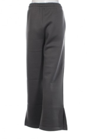 Pantaloni de femei Calvin Klein Jeans, Mărime XL, Culoare Gri, Preț 275,99 Lei