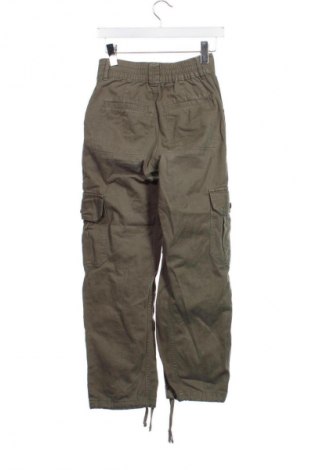 Damskie spodnie Pull&Bear, Rozmiar XS, Kolor Zielony, Cena 15,99 zł