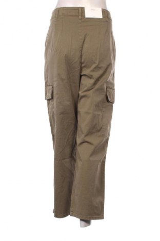 Γυναικείο παντελόνι S.Oliver, Μέγεθος M, Χρώμα Πράσινο, Τιμή 13,99 €