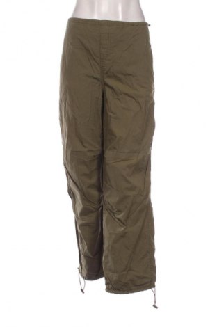 Dámské kalhoty  Stradivarius, Velikost XL, Barva Zelená, Cena  139,00 Kč