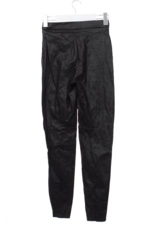 Damskie spodnie Vero Moda, Rozmiar XS, Kolor Czarny, Cena 18,99 zł