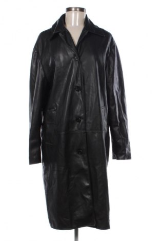 Damen Lederjacke Bershka, Größe M, Farbe Schwarz, Preis 13,99 €