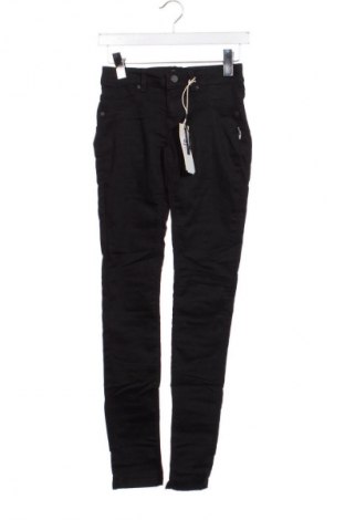 Dětské džíny  Cost:bart, Velikost 15-18y/ 170-176 cm, Barva Černá, Cena  279,00 Kč