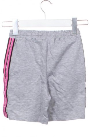 Kinder Shorts Unbranded, Größe 5-6y/ 116-122 cm, Farbe Grau, Preis 3,99 €
