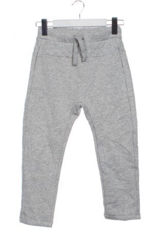 Детско спортно долнище United Colors Of Benetton, Размер 7-8y/ 128-134 см, Цвят Сив, Цена 11,75 €