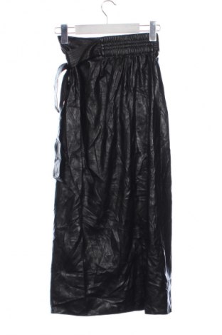 Kožená sukně  Zara, Velikost XXS, Barva Černá, Cena  239,00 Kč