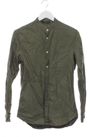Мъжка риза Bershka, Размер S, Цвят Зелен, Цена 2,55 €