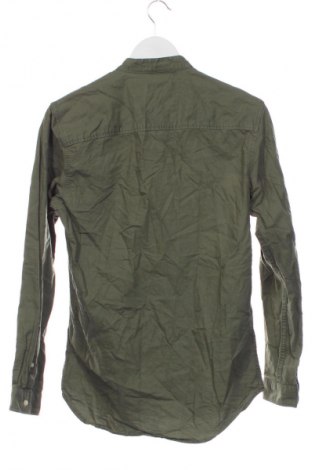 Мъжка риза Bershka, Размер S, Цвят Зелен, Цена 2,55 €