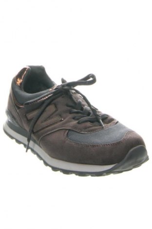 Мъжки обувки New Balance, Размер 44, Цвят Многоцветен, Цена 30,67 €
