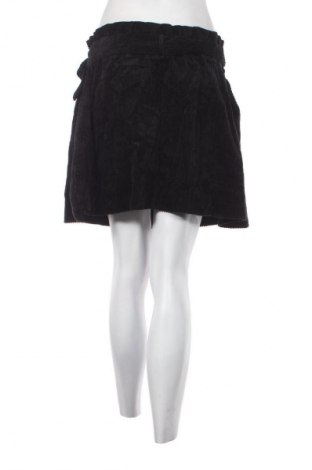 Пола ASOS, Размер S, Цвят Черен, Цена 4,09 €