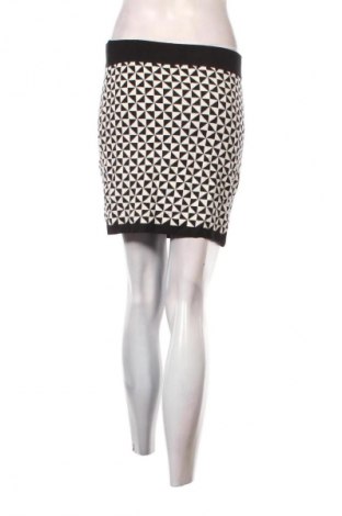 Пола Amisu, Размер L, Цвят Многоцветен, Цена 3,57 €