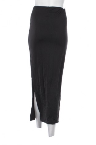 Пола Bershka, Размер S, Цвят Черен, Цена 11,76 €