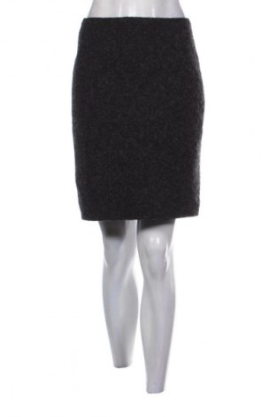 Пола Christian Berg, Размер M, Цвят Сив, Цена 9,20 €