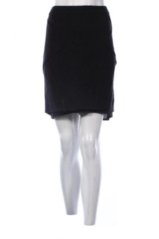 Sukňa Claudia Strater, Veľkosť L, Farba Čierna, Cena  5,95 €