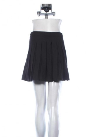 Пола Cropp, Размер S, Цвят Черен, Цена 9,20 €