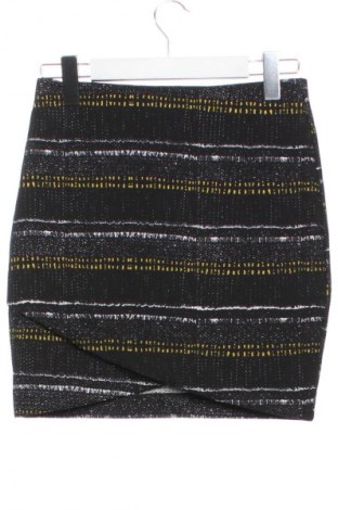 Пола H&M, Размер XS, Цвят Многоцветен, Цена 2,04 €