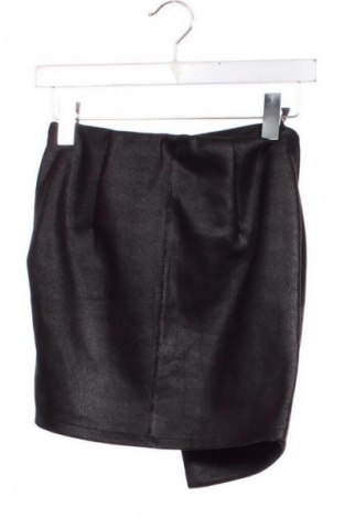 Пола NEW COLLECTION, Размер XS, Цвят Черен, Цена 7,15 €