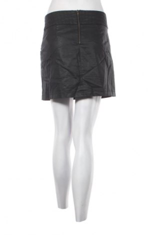 Пола Naf Naf, Размер M, Цвят Черен, Цена 2,04 €