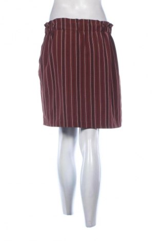 Пола New Look, Размер M, Цвят Многоцветен, Цена 3,06 €