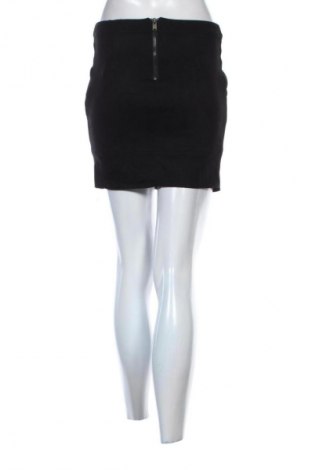 Spódnica ONLY, Rozmiar M, Kolor Czarny, Cena 7,99 zł