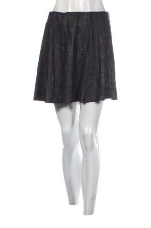 Пола ONLY, Размер XL, Цвят Черен, Цена 2,55 €