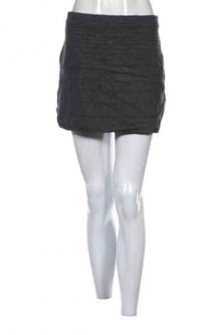 Пола Promod, Размер L, Цвят Сив, Цена 2,04 €