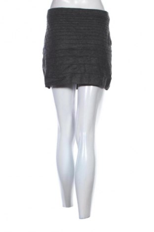 Пола Promod, Размер L, Цвят Сив, Цена 2,04 €