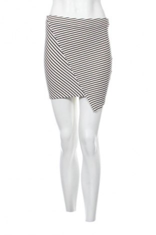 Пола Pull&Bear, Размер S, Цвят Многоцветен, Цена 2,04 €