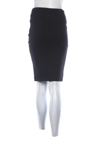 Пола Reserved, Размер S, Цвят Черен, Цена 3,57 €