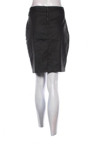 Пола Reserved, Размер M, Цвят Черен, Цена 2,04 €