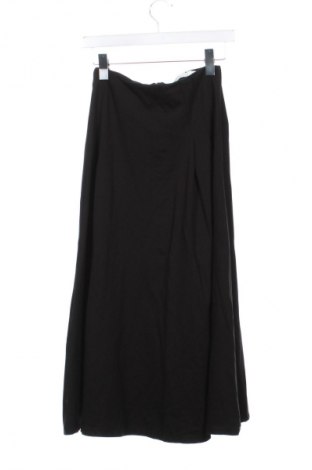 Пола Reserved, Размер XS, Цвят Черен, Цена 11,76 €