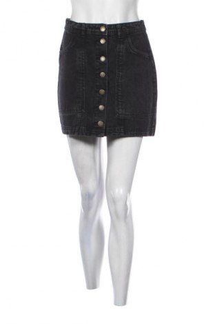 Пола Stradivarius, Размер S, Цвят Черен, Цена 6,93 €