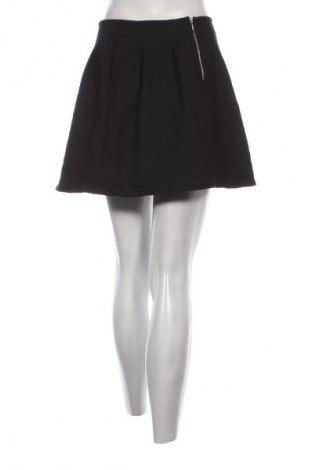 Пола Stradivarius, Размер S, Цвят Черен, Цена 6,13 €