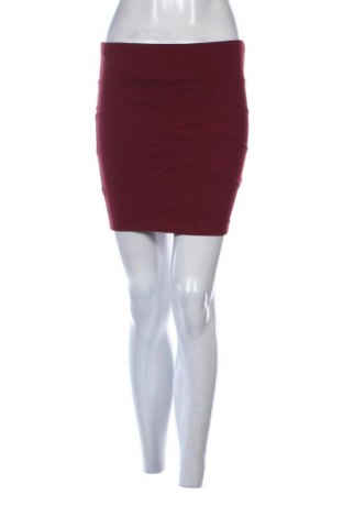 Пола Tally Weijl, Размер S, Цвят Червен, Цена 2,04 €