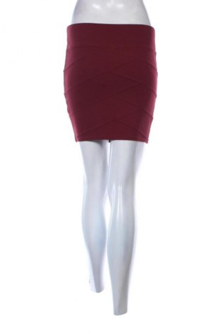 Пола Tally Weijl, Размер S, Цвят Червен, Цена 2,04 €