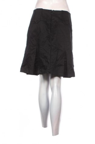 Пола United Colors Of Benetton, Размер M, Цвят Черен, Цена 3,06 €