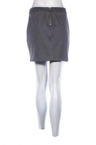 Пола Vero Moda, Размер S, Цвят Сив, Цена 3,06 €