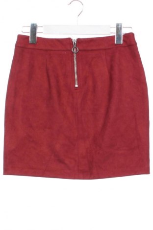 Пола Vero Moda, Размер XS, Цвят Червен, Цена 2,04 €